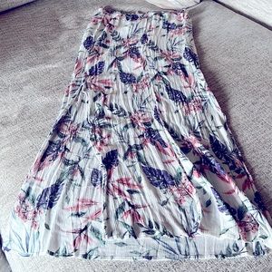 Floral Maxi skirt with side slit